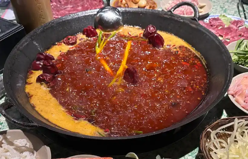 龙骏鲜火锅店：以鲜为钥，以文化为魂的火锅赛道破局者
