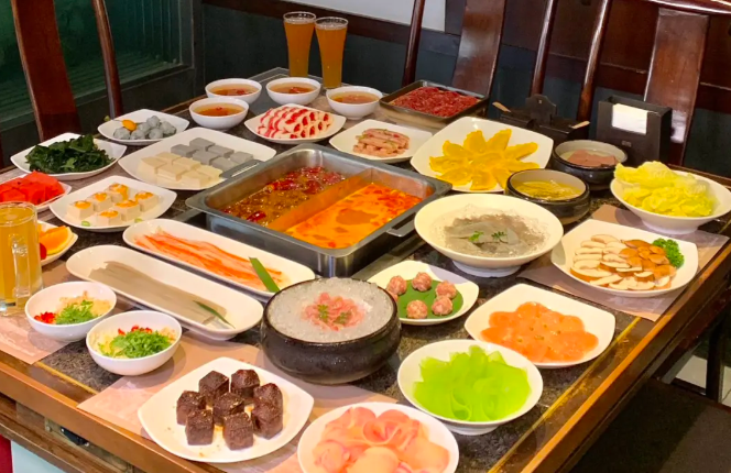 宽窄味道火锅店：把成都宽窄巷的烟火，都煮进一锅麻辣里